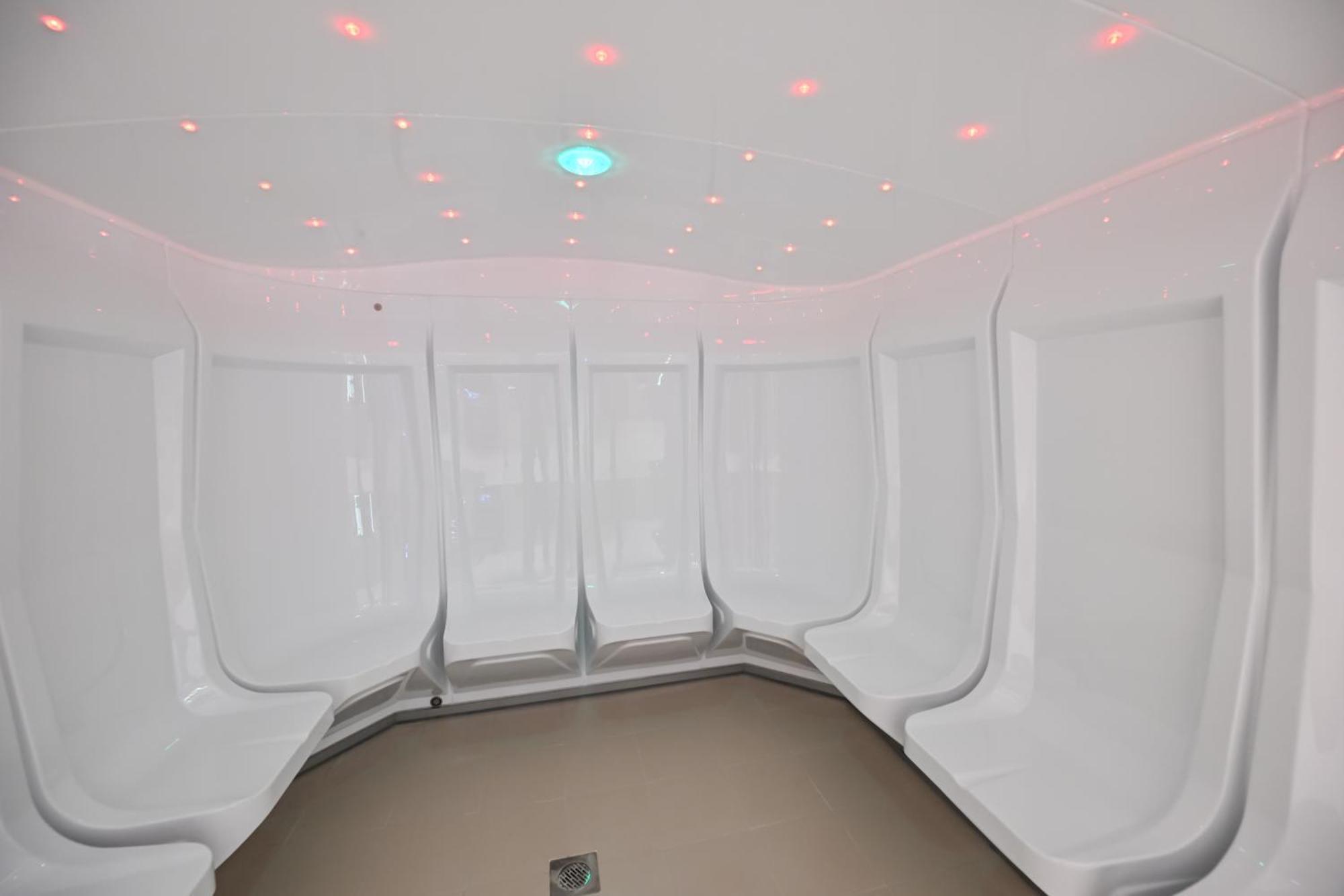 Apartment Spacious 1 Bhk With Views